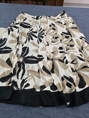 100% Silk Women's Floral A-Line Midi Skirt in Black & Beige
